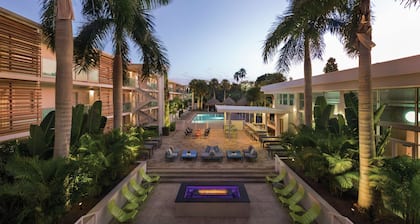 Hotel Alba, Tapestry Collection by Hilton