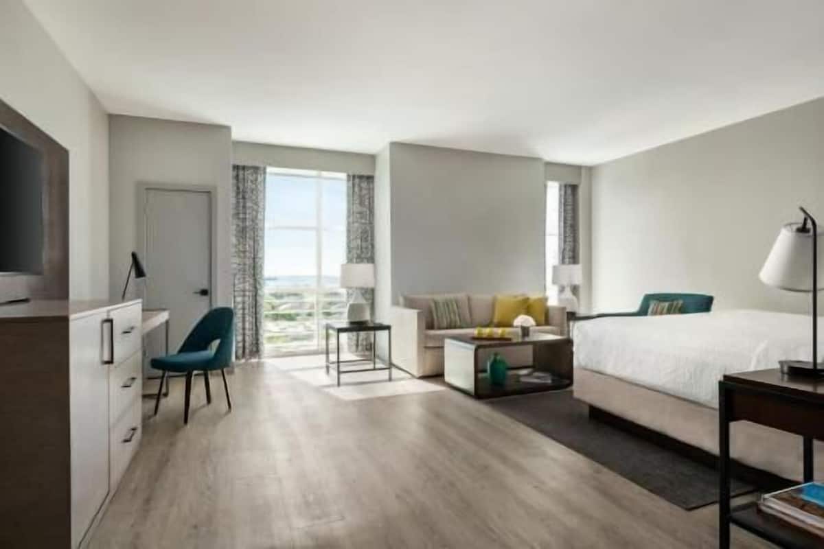 Premium bedding, pillowtop beds, in-room safe, desk