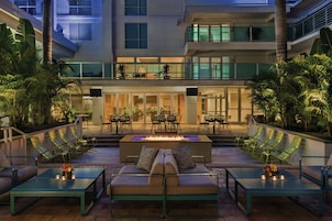 Outdoor pool, open 9:00 AM to 10:00 PM, free cabanas, sun loungers