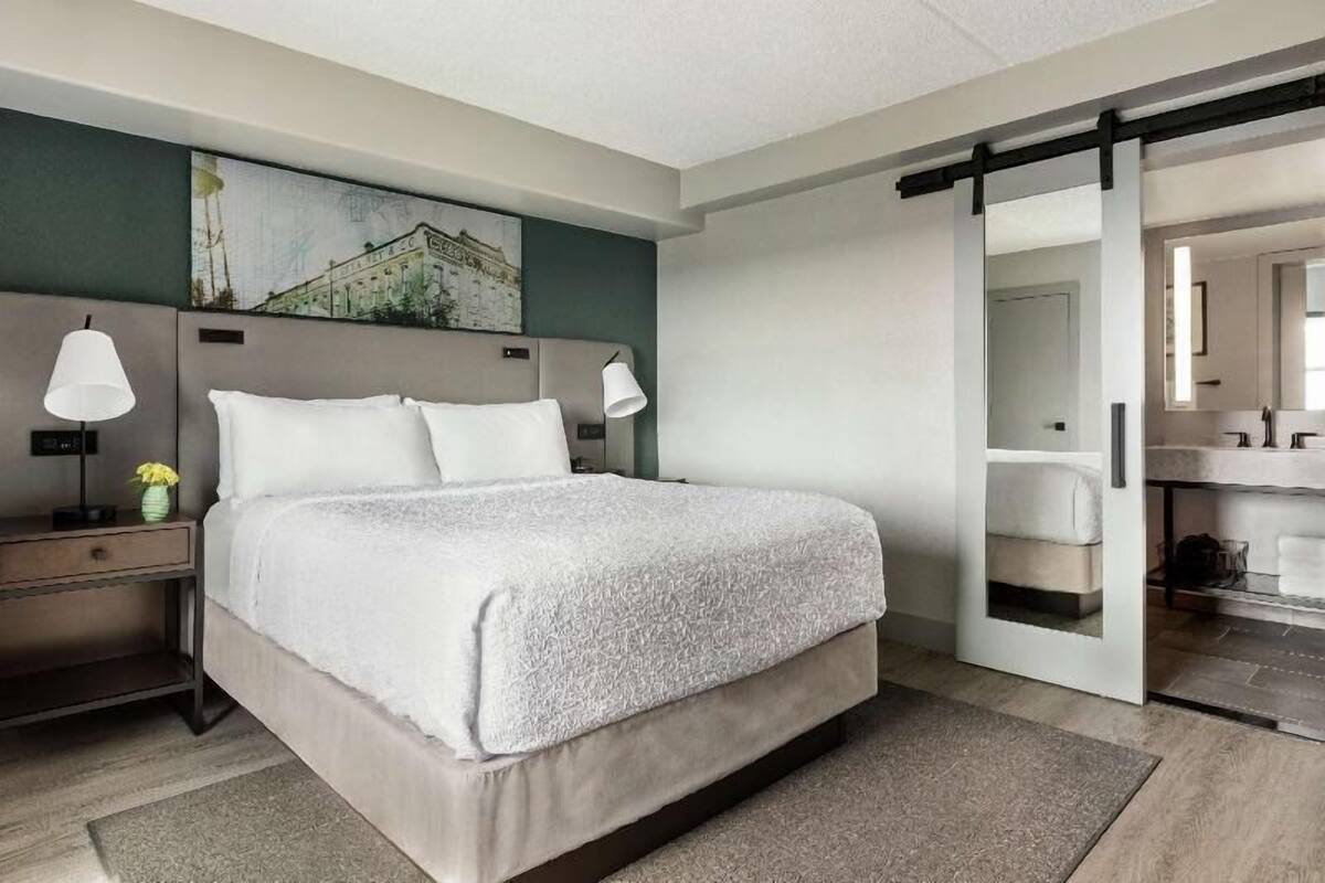 Ropa de cama de alta calidad y camas con pillow-top
