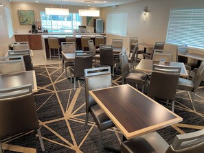 Free full breakfast - Best Western Town House Lodge (Modesto)