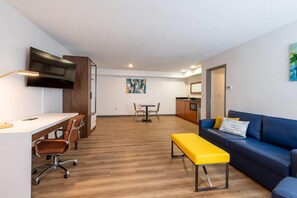 Suite, 1 King Bed with Sofa bed, Non Smoking | Desk, blackout curtains, iron/ironing board, free cots/infant beds