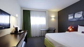 Habitació estàndard, 1 llit doble | Roba de llit d'alta qualitat, caixa forta a l'habitació i escriptori