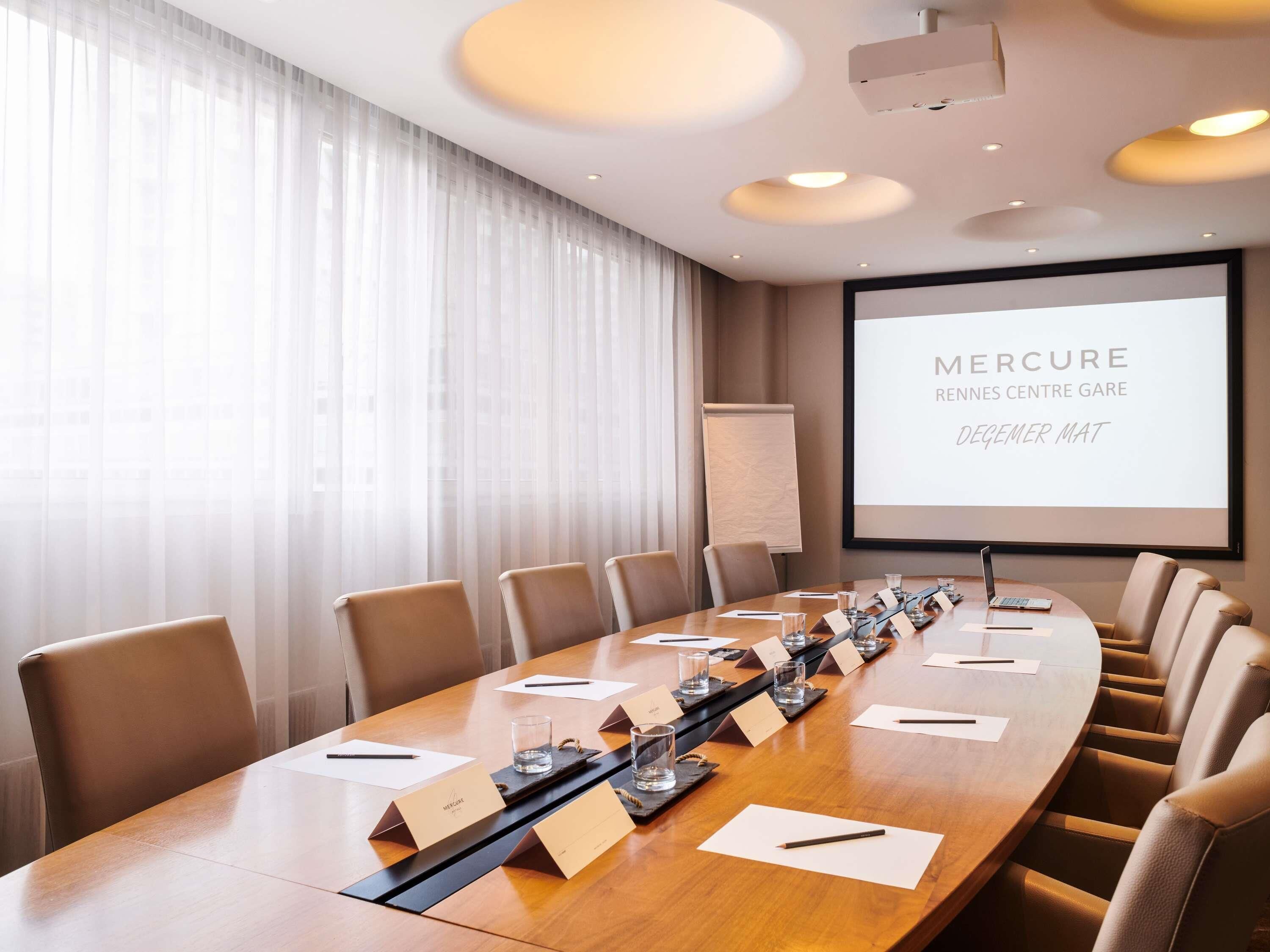 Meeting facility