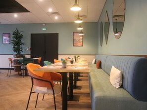 Daily buffet breakfast for a fee - Mercure Rennes Centre Gare (Rennes)