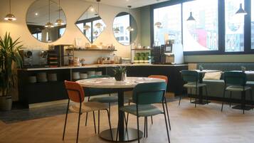 Daily buffet breakfast (EUR 21.00 per person)