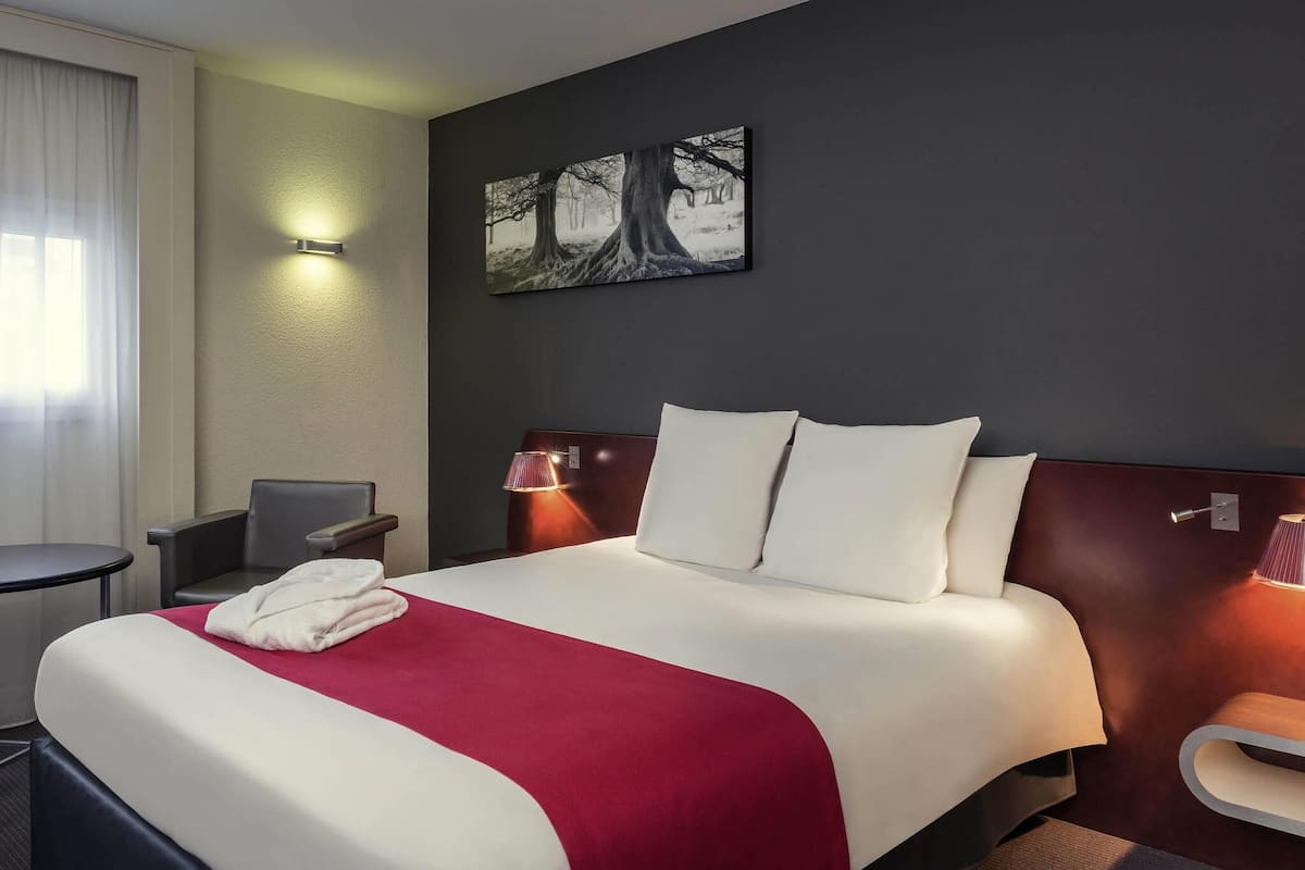 Privilege, 高級客房, 1 張標準雙人床 | 高級寢具、客房內保險箱、書桌、遮光布/窗簾