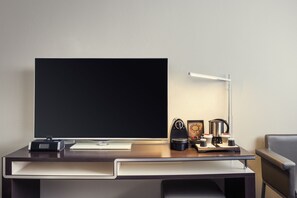 Literie de qualité supérieure, coffres-forts dans les chambres, bureau