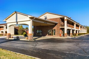 Unclassified image, 2 of 28, button - Red Roof Inn Vincennes (Vincennes)