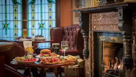 Bar (en la propiedad). The Granville Hotel