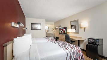 Quarto luxo, 2 camas de casal (Smoke Free) | Cofres nos quartos, escrivaninha, cortinas blackout, Wi-Fi de cortesia