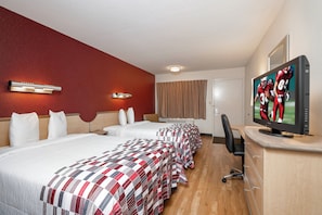 Standard Room, 2 Double Beds (Smoke Free) - Red Roof Inn Cleveland - Mentor/ Willoughby (Willoughby)