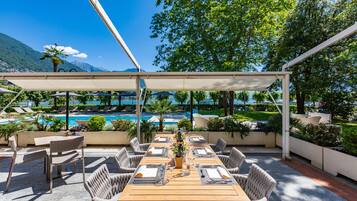 Frühstück, Mittagessen, Abendessen, regionale Küche