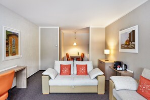 Suite, vue lac | Coin séjour