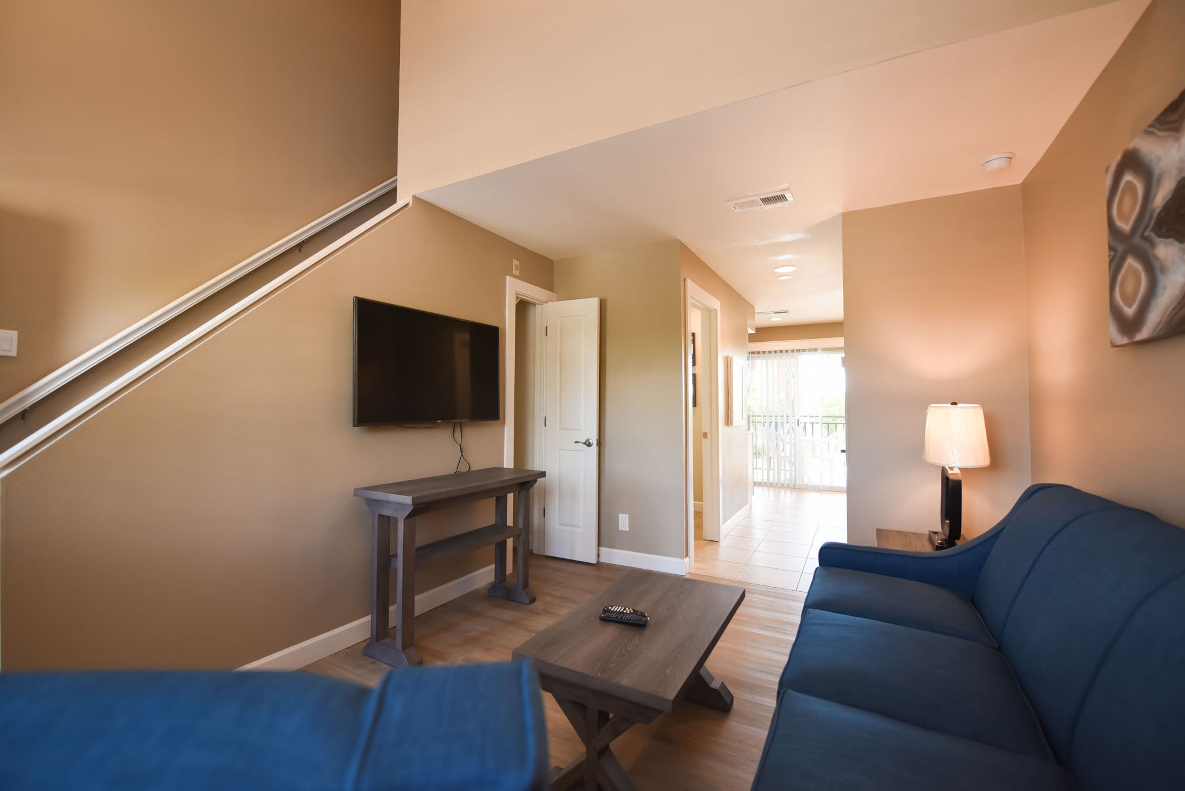 suite, hearing impaired 1 king bed, non smoking balcony | 1 bedroom, down duvets, in-room safe, iron/ironing board