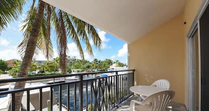 Waterside Suites & Marina