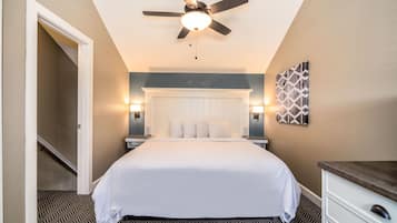 Edredons de pluma, cofres nos quartos, ferros/tábuas de passar roupa