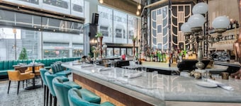 Holiday Inn Express Toronto - Downtown by IHG