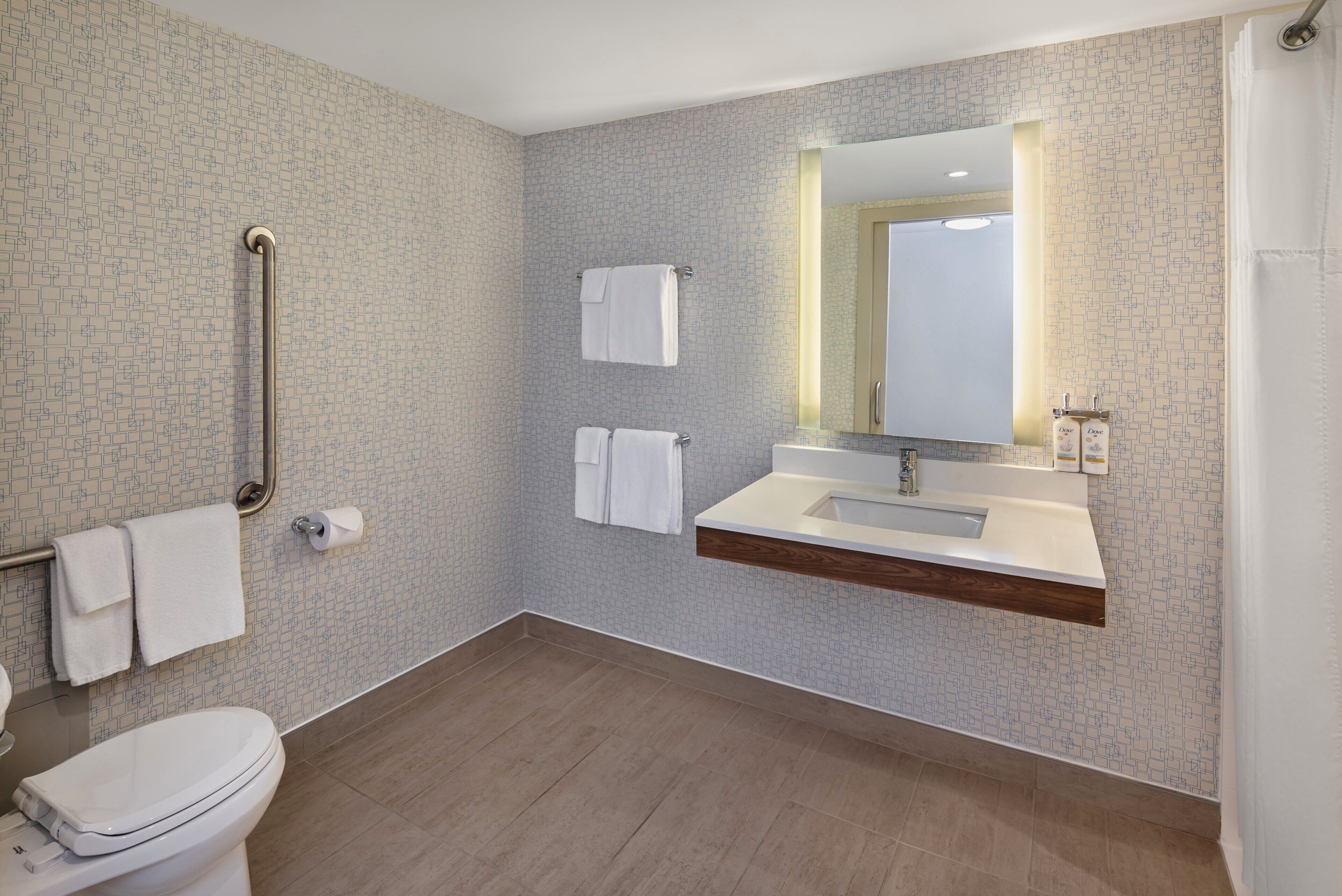 Photo - Holiday Inn Express Toronto - Downtown by IHG