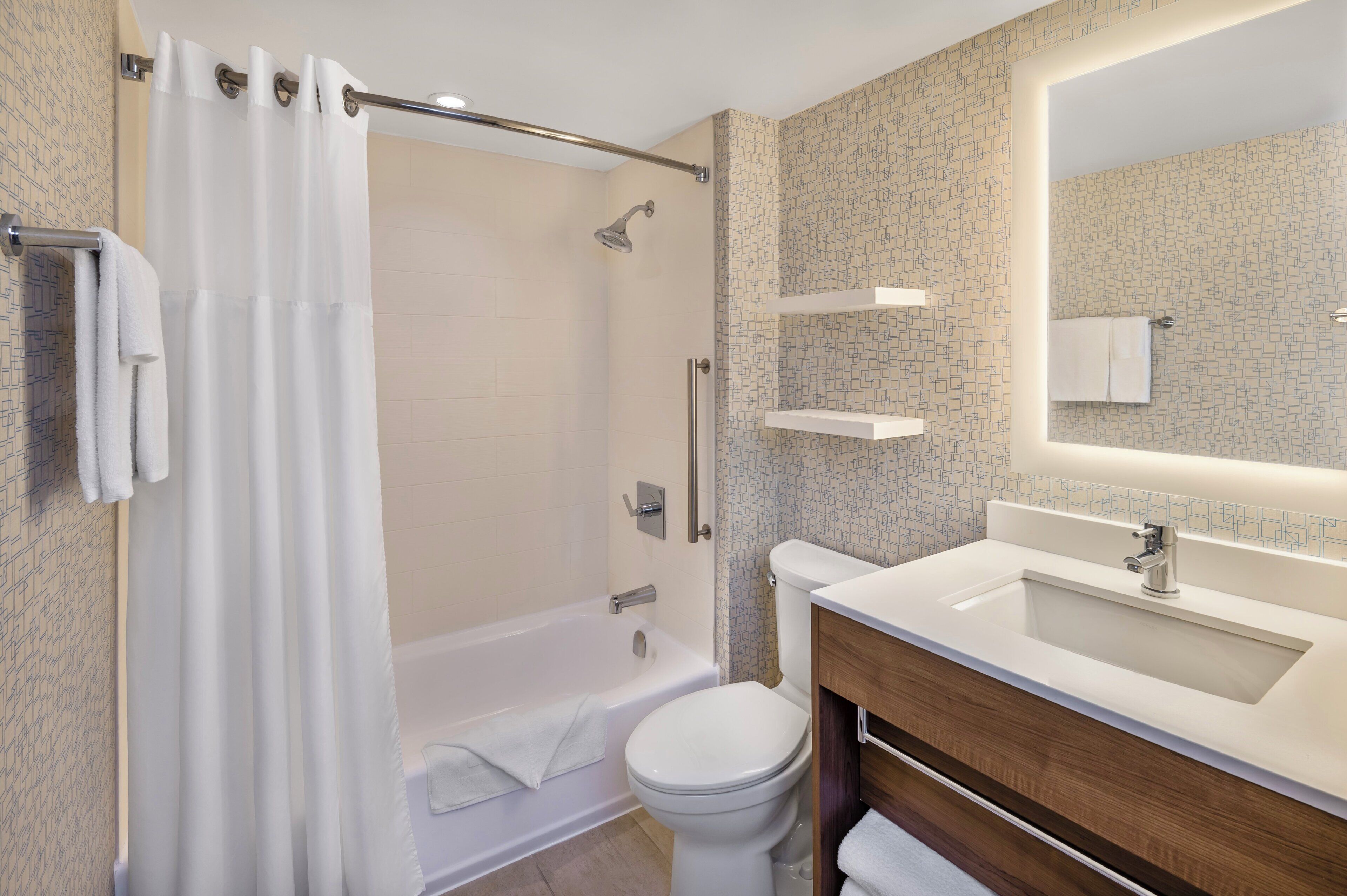 Photo - Holiday Inn Express Toronto - Downtown by IHG