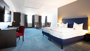 Superior Room with Double Bed | In-room safe, desk, blackout drapes, iron/ironing board