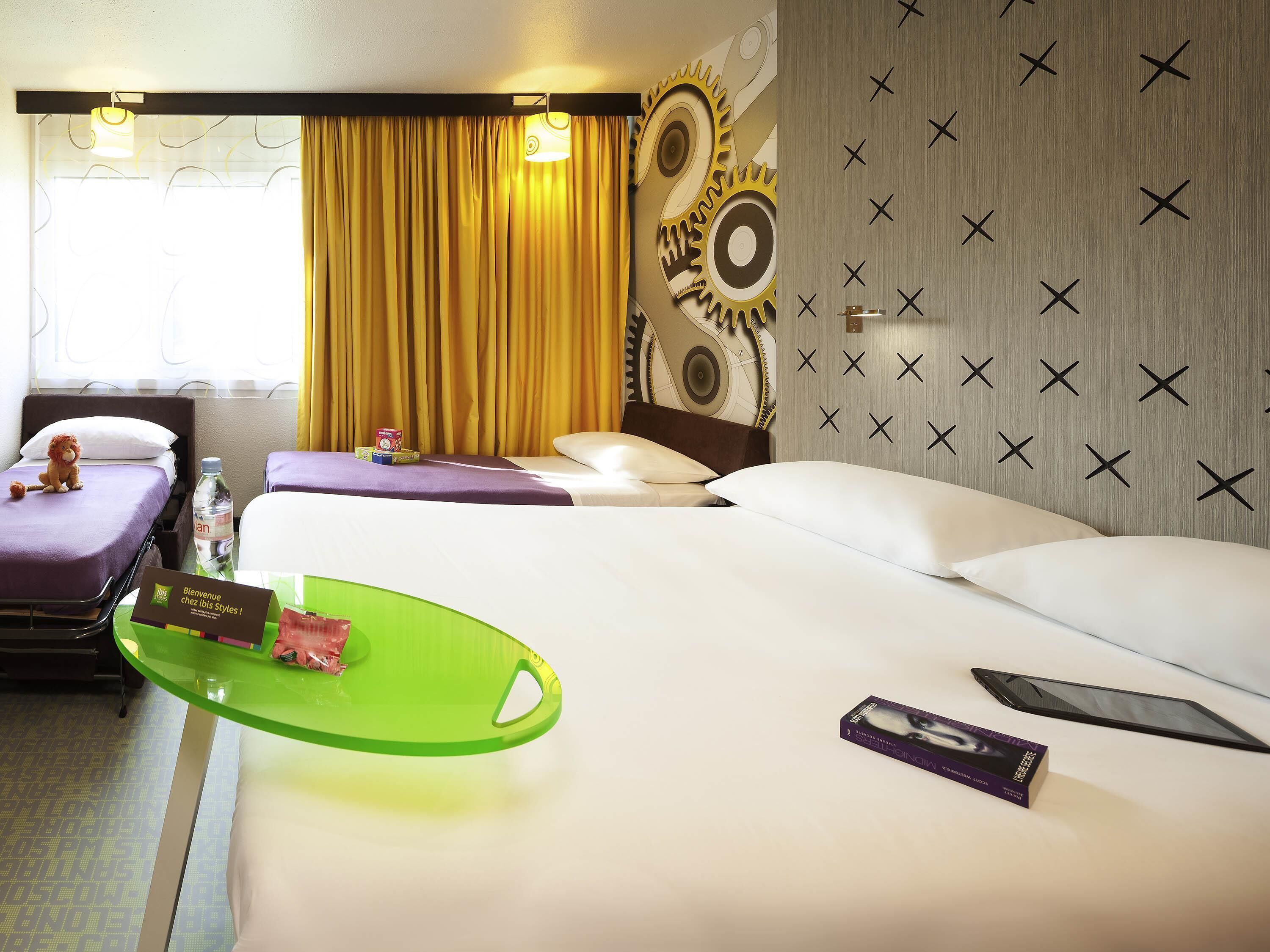 Standard Room, Multiple Beds (Standard) | Desk, blackout curtains, soundproofing, iron/ironing board