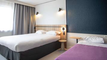 Standard Triple Room, 2 Double Beds