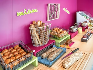 Free daily buffet breakfast