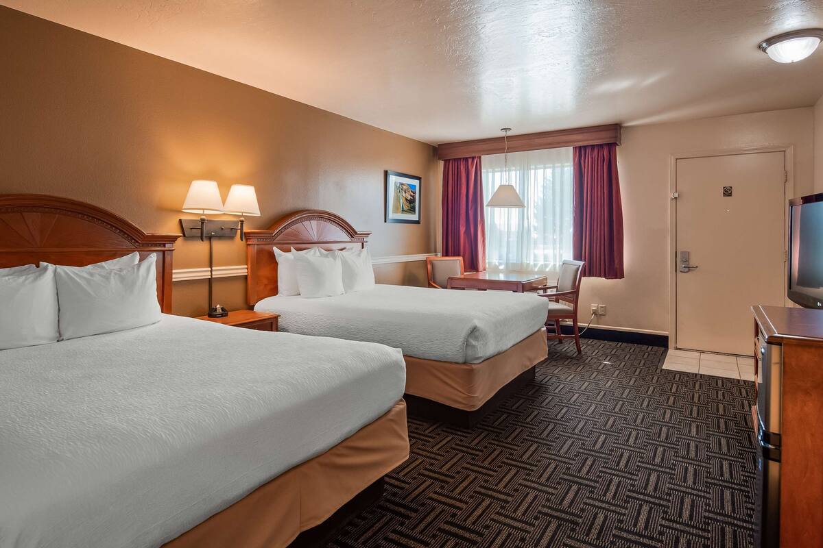 laptop workspace, iron/ironing board, free cots/infant beds