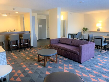 Holiday Inn Asheville Biltmore, an IHG Hotel - Image 21