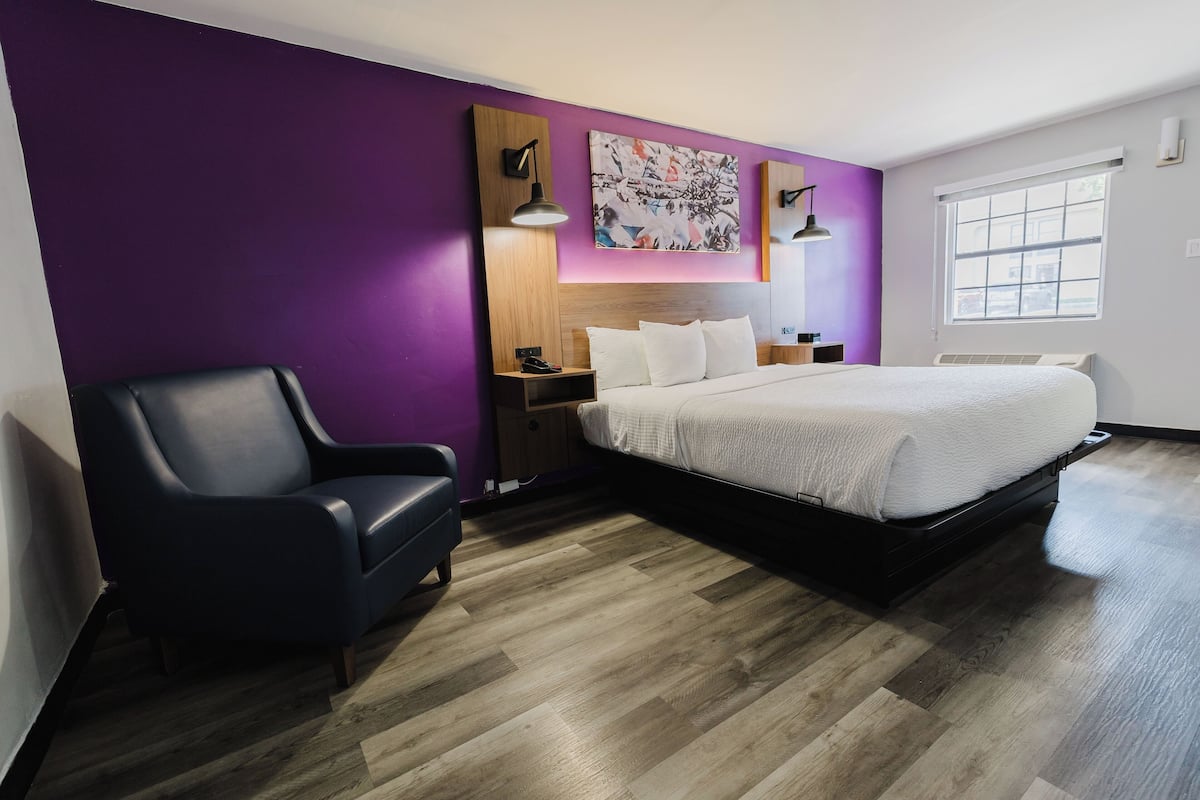 Chambre Deluxe, 1 très grand lit, non-fumeurs | Literie de qualité supérieure, bureau