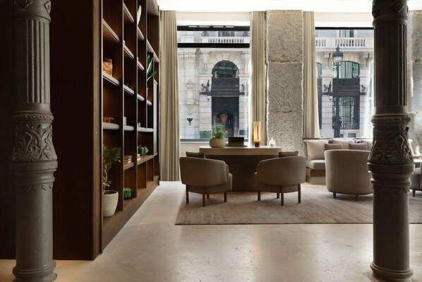 Lobby - Asturias (Madrid)