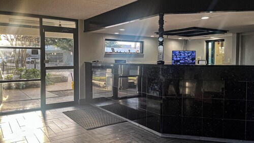 Studio 6  Suites Dallas. TX - Loop 12 West