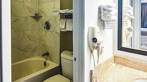 Shower, rainfall showerhead, free toiletries, hair dryer