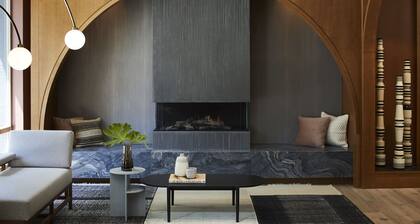 Kimpton Saint George by IHG