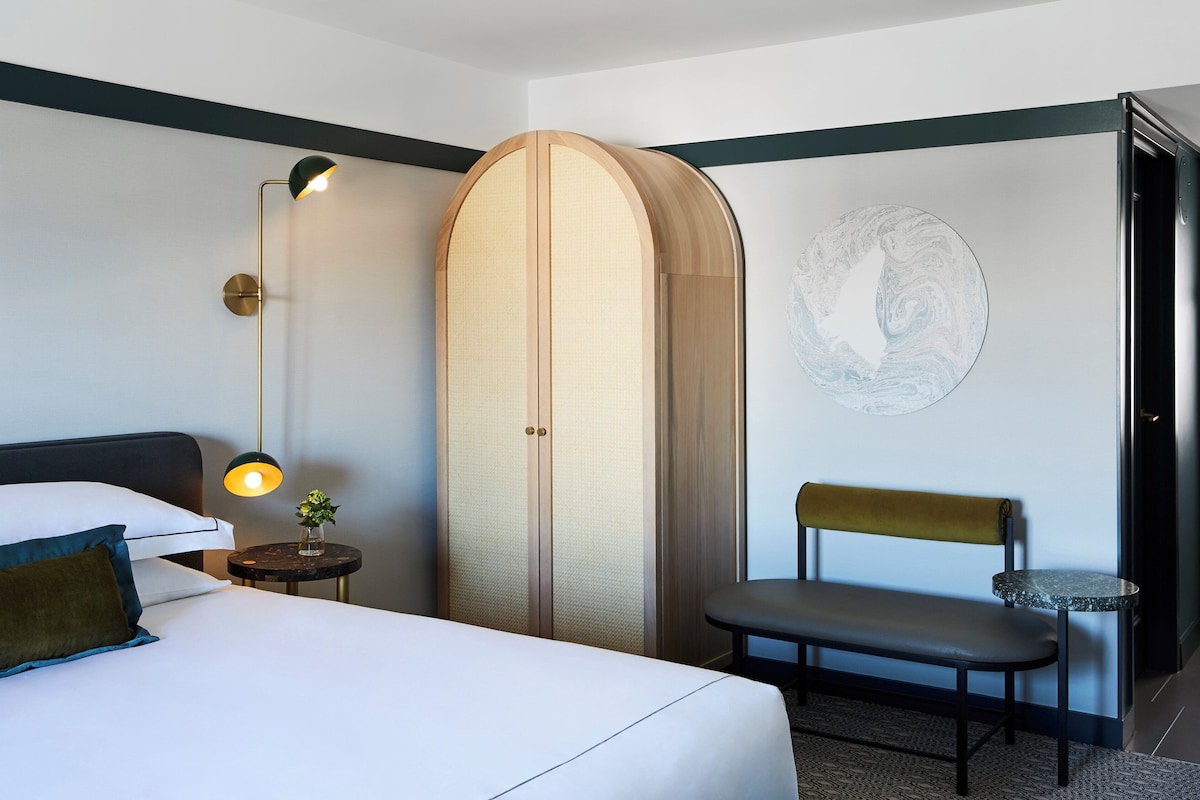 Suite, 1 habitación, con acceso para personas discapacitadas (Mobility Accessible) | Sábanas de algodón egipcio y ropa de cama de alta calidad