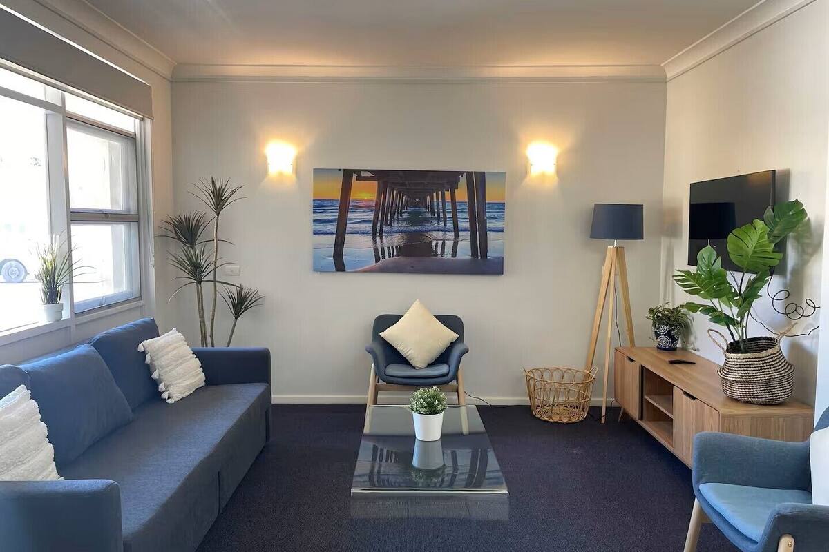 Apartment | Living area | Flat-screen TV