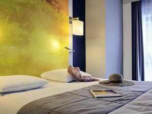 Chambre Double Classique, 1 lit double | Minibar, coffres-forts dans les chambres, rideaux occultants