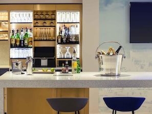 Bar (on property) - Mercure Rouen Centre Cathedrale (Rouen)