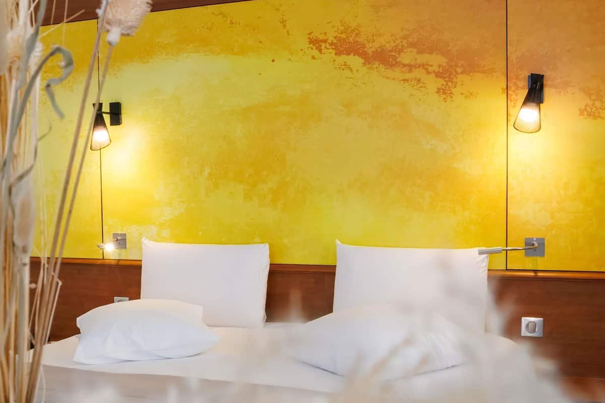 Suite, 1 King Bed with Sofa bed (Cathedral View)