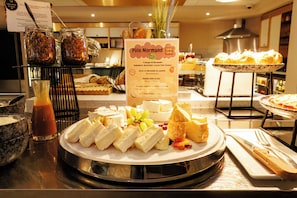 Desayuno para llevar diario (EUR 20 por persona)