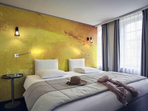 Privilege, Double Room, 1 Double Bed, Balcony | Minibar, in-room safe, blackout drapes, soundproofing
