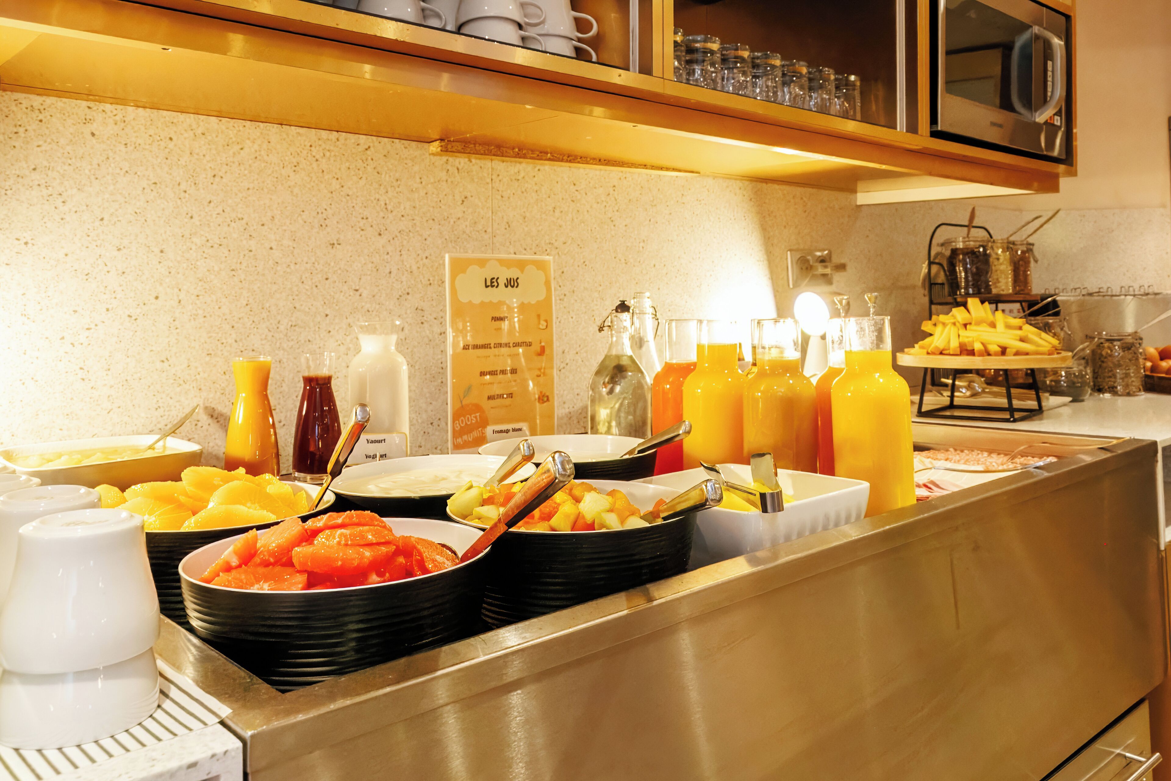 daily to-go breakfast (eur 20 per person)