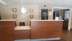 Reception - Comfort Inn Toronto North (Toronto)