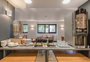 Desayuno buffet todos los días (con cargo)