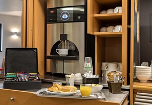 Petit déjeuner buffet (11.5 EUR par personne)