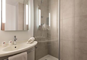 تجهيزات دش، مجففات شعر، مناشف