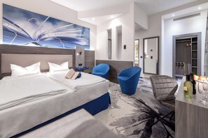 Executive Room, 1 Double Bed, Courtyard View | Minibar, in-room safe, blackout drapes, soundproofing