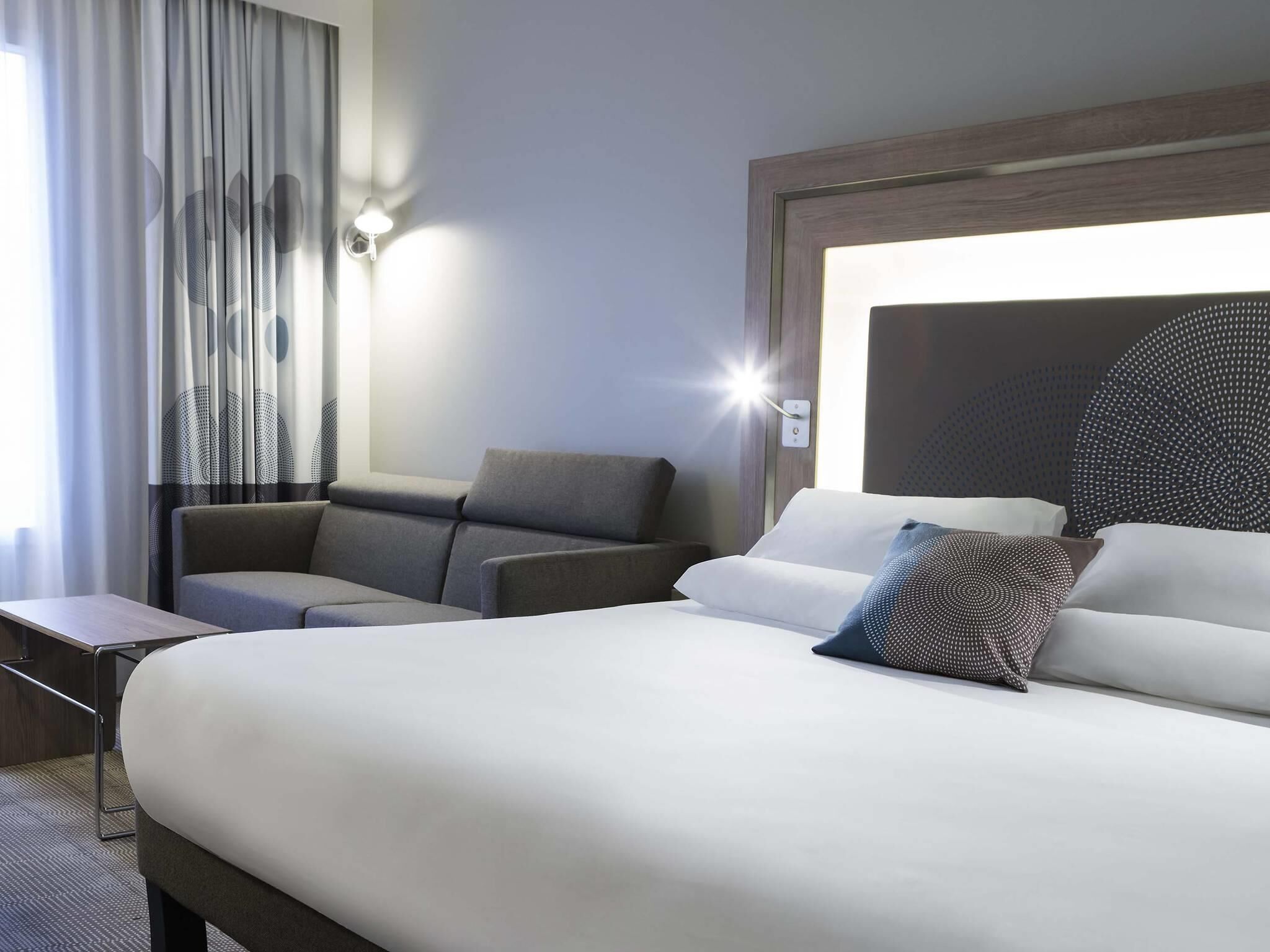 premium bedding, in-room safe, desk, blackout curtains