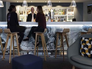 Bar (in der Unterkunft)